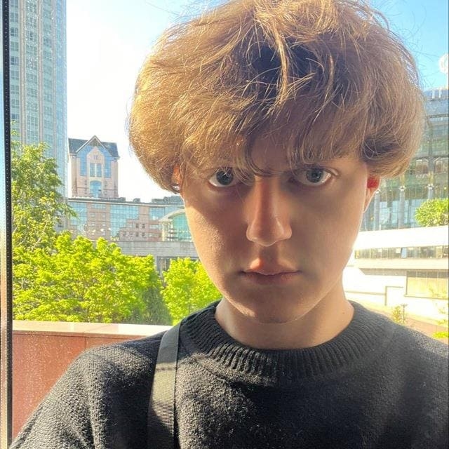 Артем  Говорун