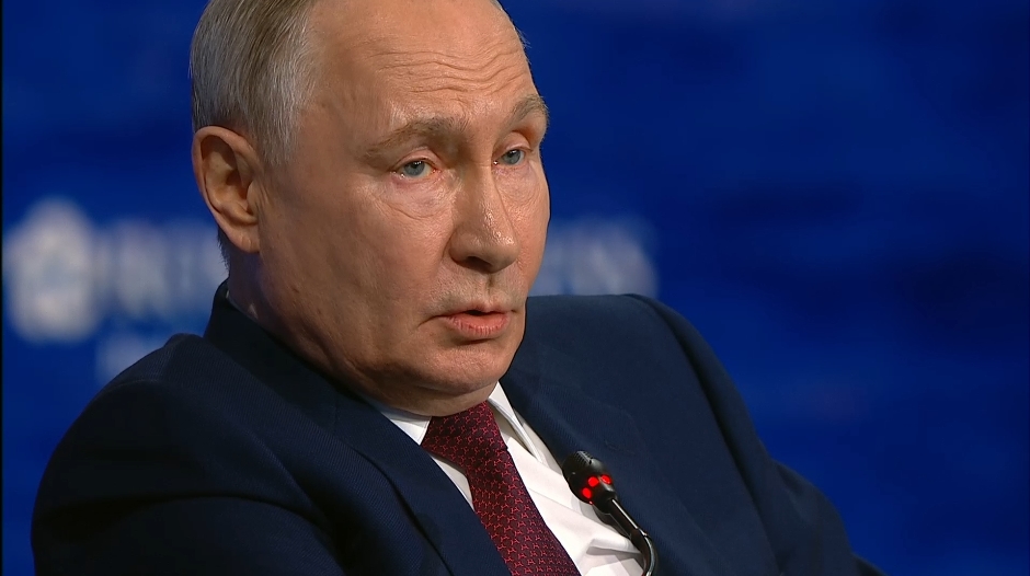 Путин признал проблемы с дефицитом топлива в России и рассказал о секретных предложениях Киева