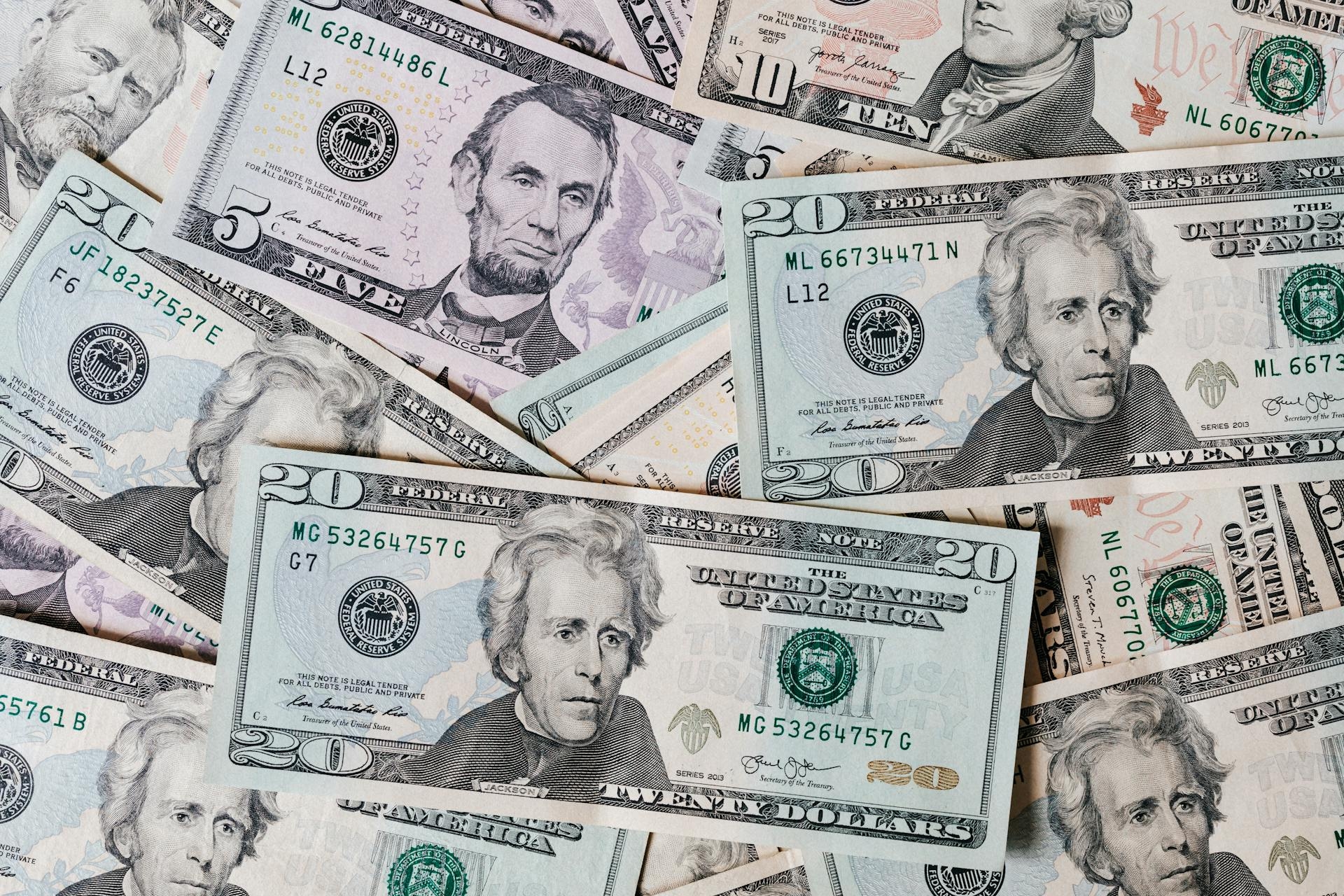 Международные резервы России сократились на 2,7%, достигнув 729,3 млрд долларов