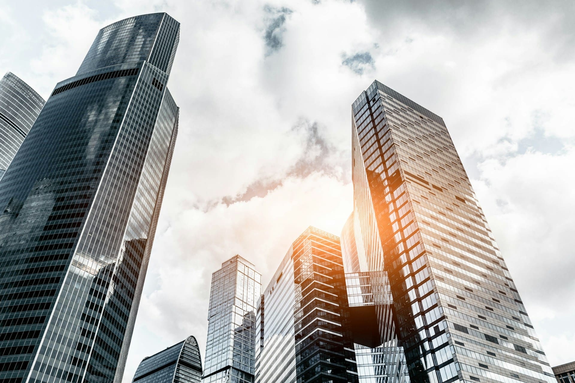 PMI Китая в июле опустился ниже 50 пунктов во всех секторах
