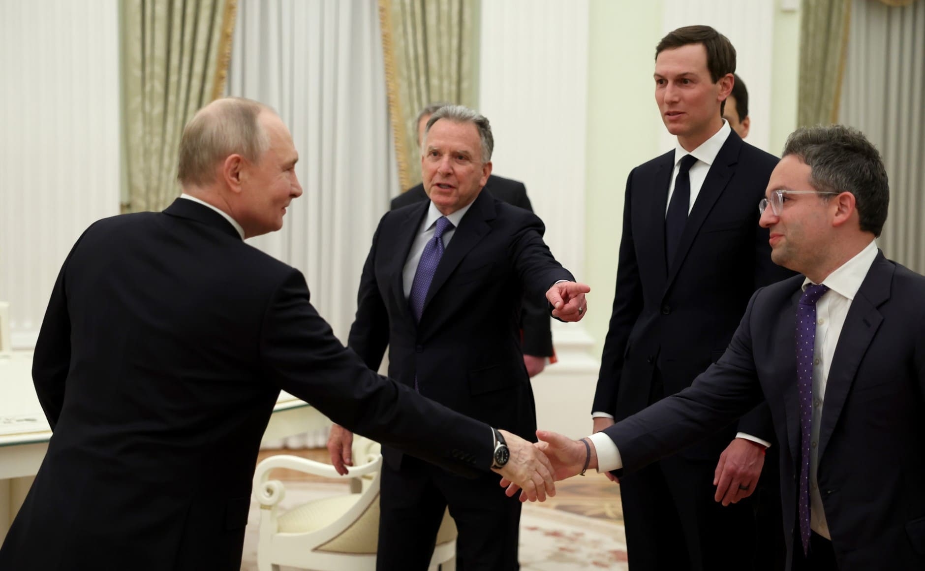 Переговоры в Кремле: Россия и США сверили позиции перед трехсторонней встречей в ОАЭ