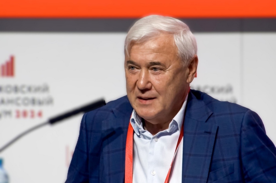Эксклюзив: «Банки умрут», а краундлендинг зарегулируют, — Аксаков из Госдумы