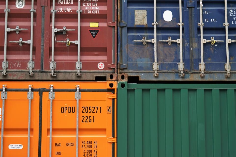 Ozon предложил хранить товары в Казахстане для доставки в Россию
