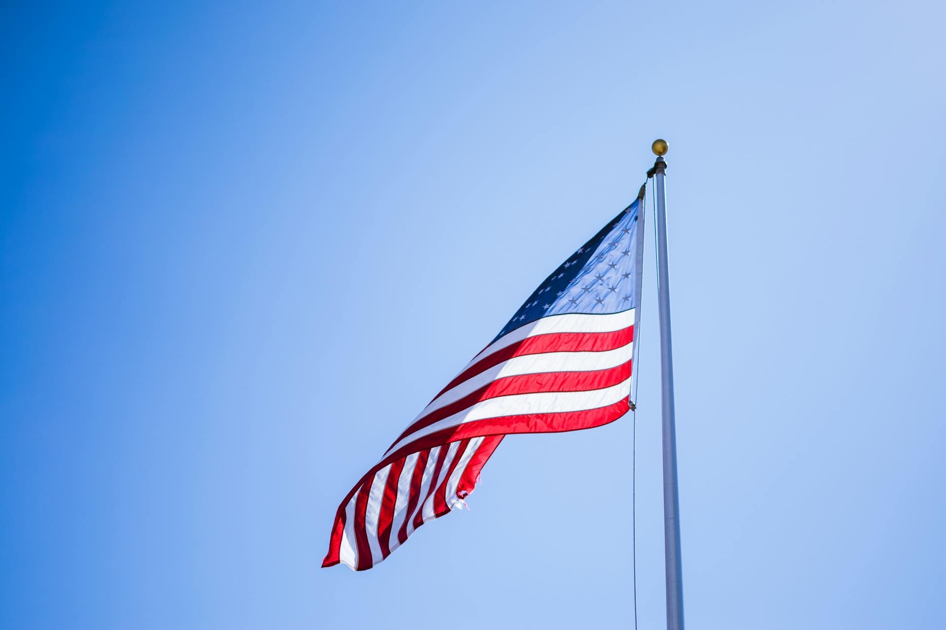 Сенат США приостановил рассмотрение санкций против России до встречи Трампа и Путина