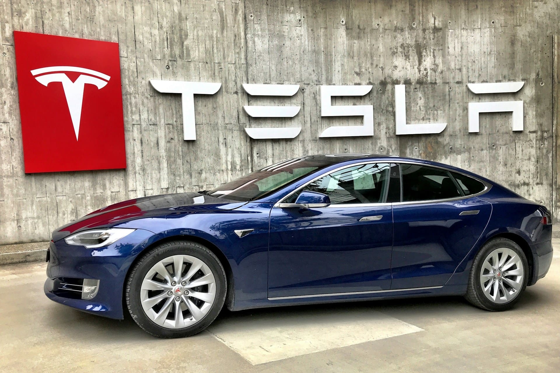 Tesla предложила Маску беспрецедентный пакет вознаграждения на $1 трлн
