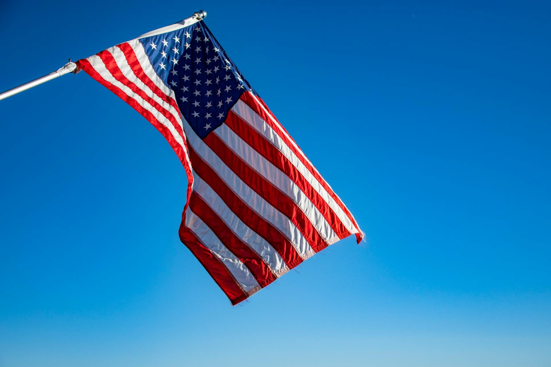 США могут попасть в изоляцию, Гренландию не будут присоединять силой, а Европа не жаждет направлять войска на Украину