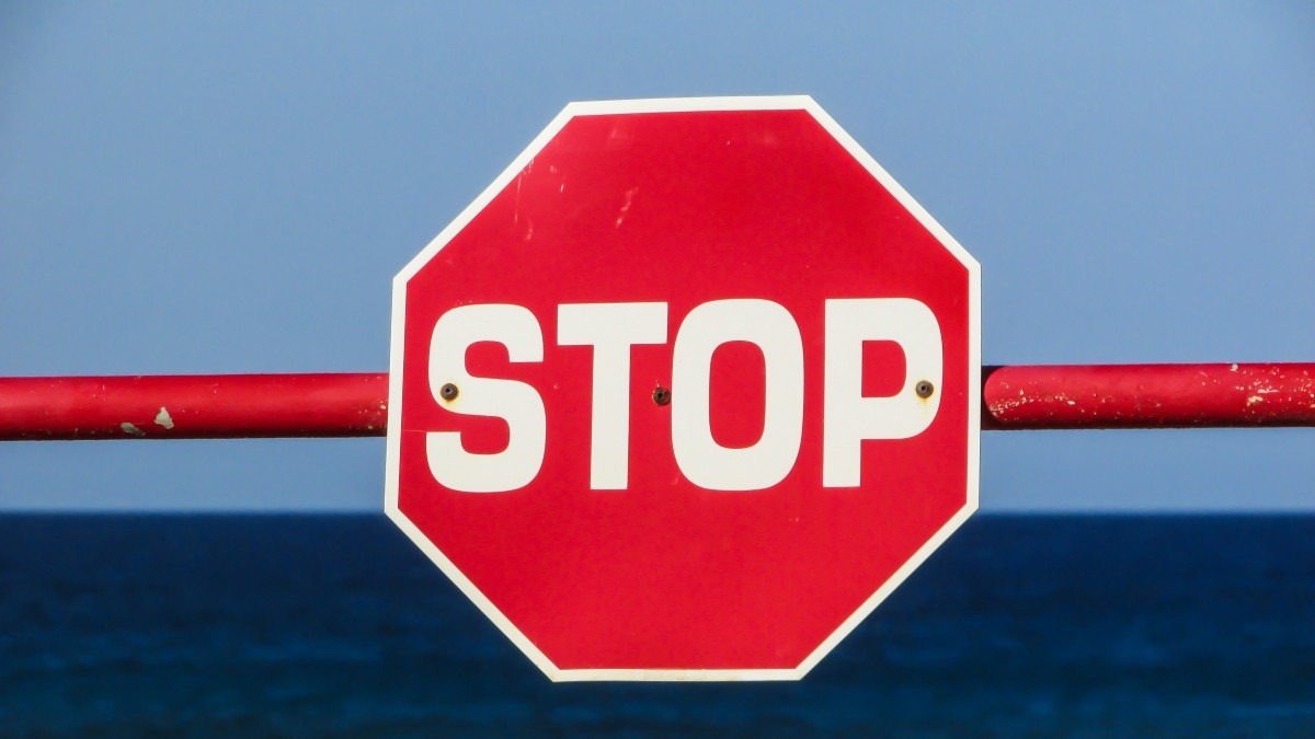 Эмитенты Warning-list CorpBonds: повышенные риски и признаки дефолта