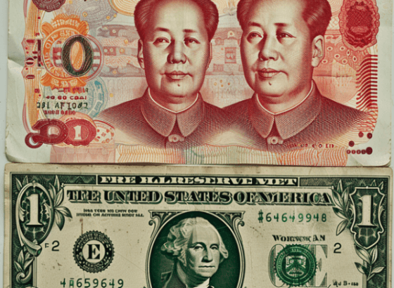 Брокер предупреждает: китайские юани – такой же риск, как доллар