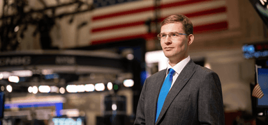 Московская биржа открыла утренние торги, индекс снизился на 0,3%