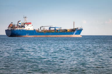 Рынок нефти игнорирует реальные трудности поставок и торгует надеждами