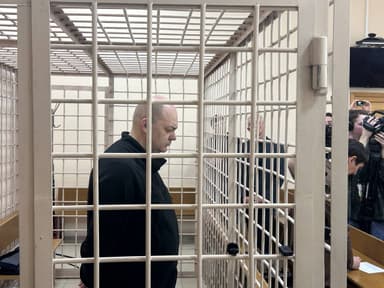 Бывшего губернатора Курской области Смирнова приговорили к 14 годам лишения свободы