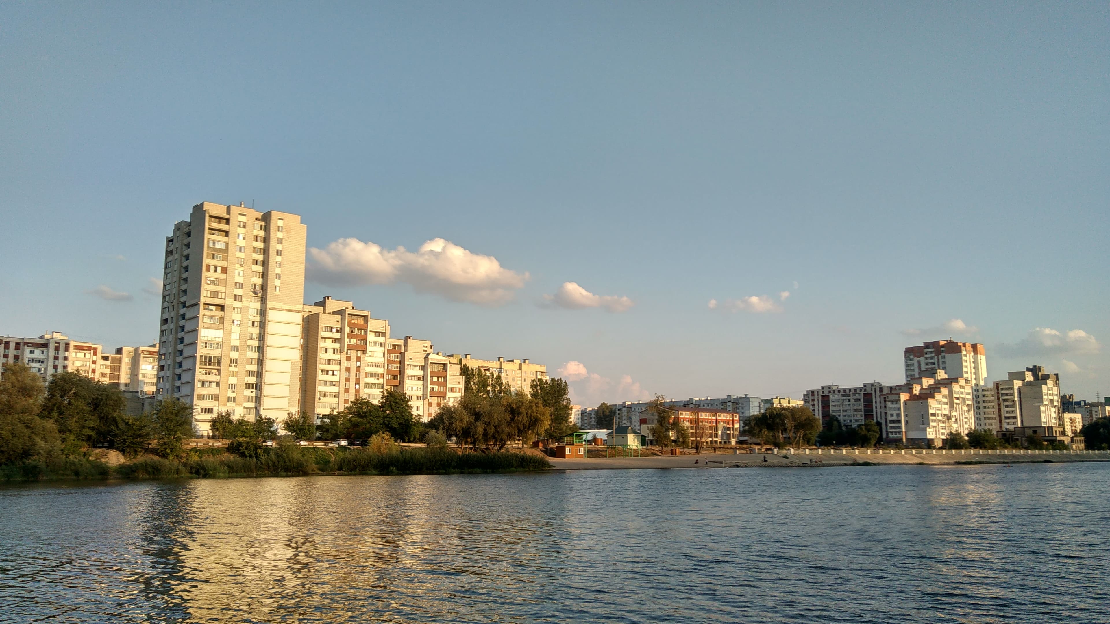 Треть россиян готовы откладывать на первый взнос по ипотеке по 30 тыс. руб. в месяц