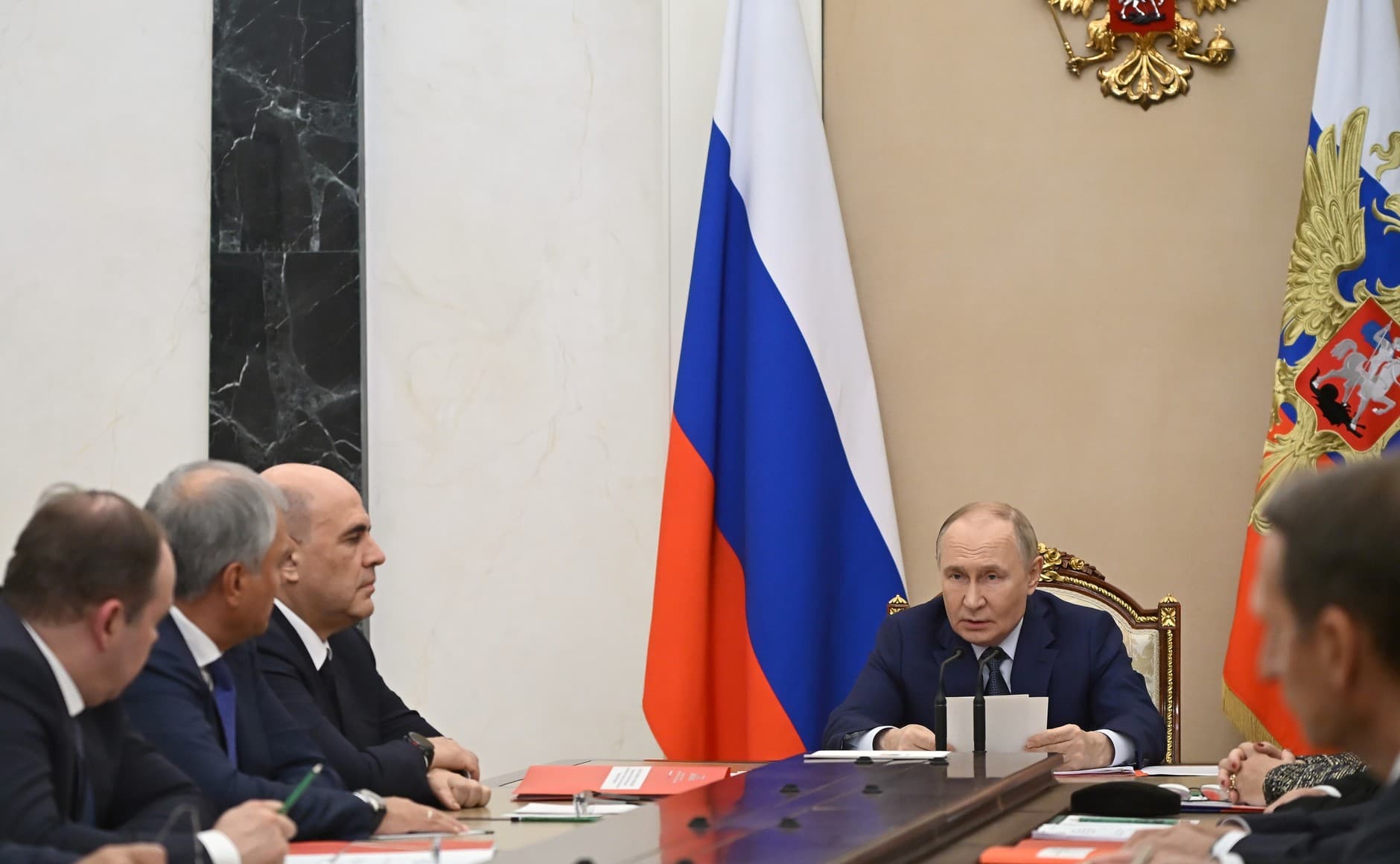 Путин: Россия готова добровольно соблюдать ДСНВ еще год после истечения договора