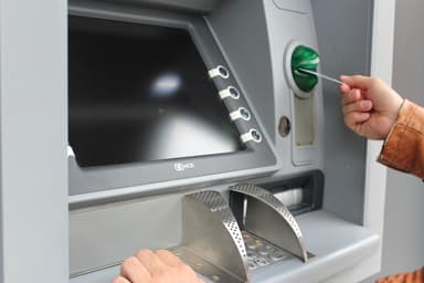 Новые законы: в Госдуме придумали как защитить россиян от мошенников