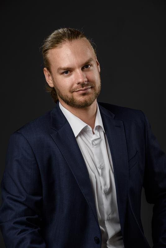 Автор Investfuture Александр  Остриков