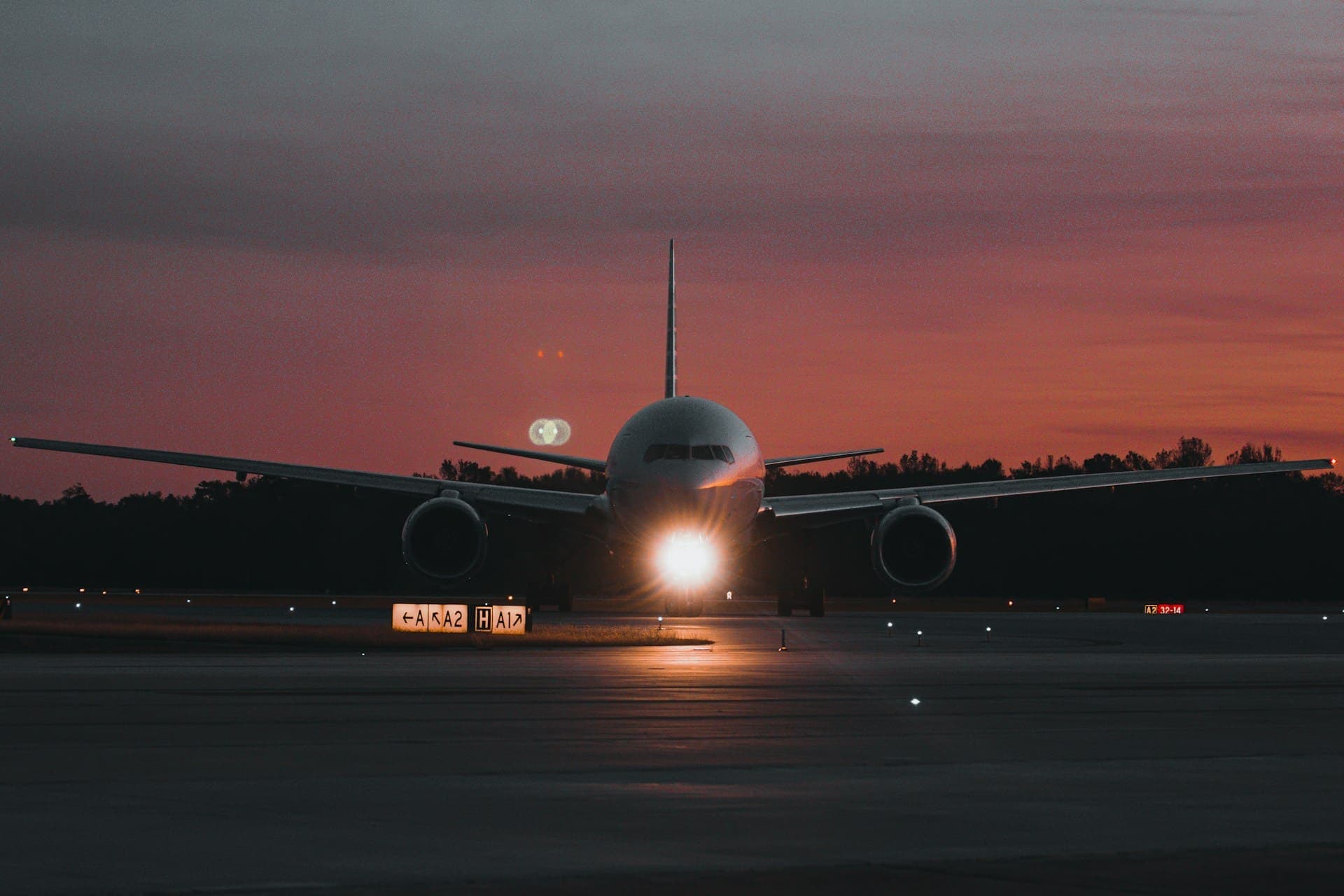 Аэрофлот сталкивается с массовыми отменами и задержками из-за хакерской атаки