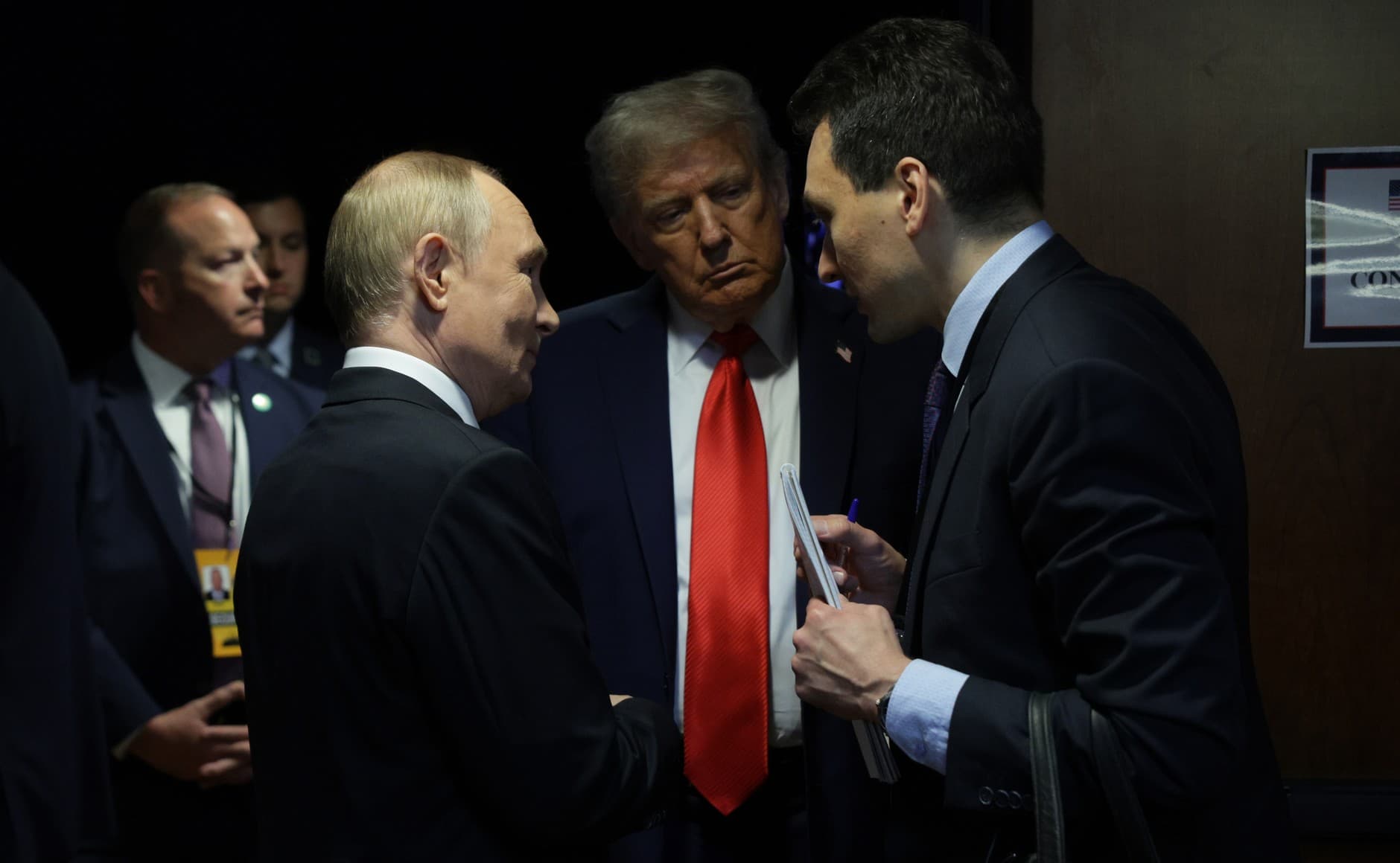 Трамп: Украина не войдёт в НАТО и не вернёт Крым