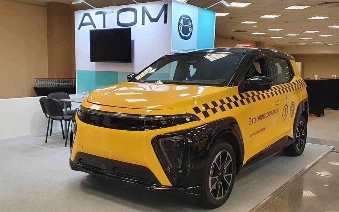 «Атом» представил такси-версию электромобиля