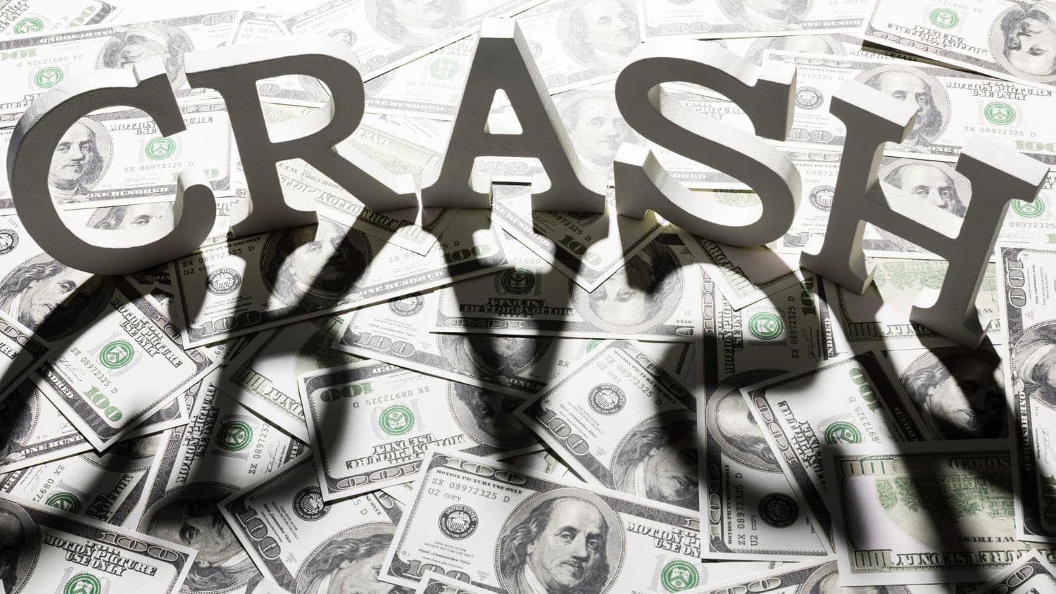 Доллар переживает худшее первое полугодие за 52 года