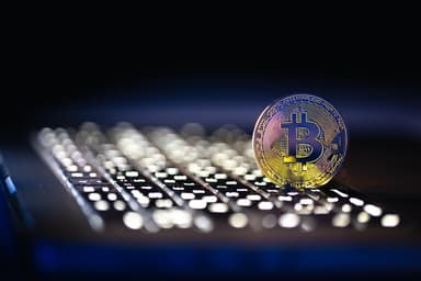 Strategy продала 1 638 BTC ради выплат и выкупа STRC
