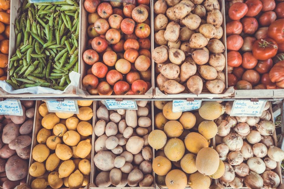 Цены на плодоовощную продукцию в России за неделю снизились на 1%