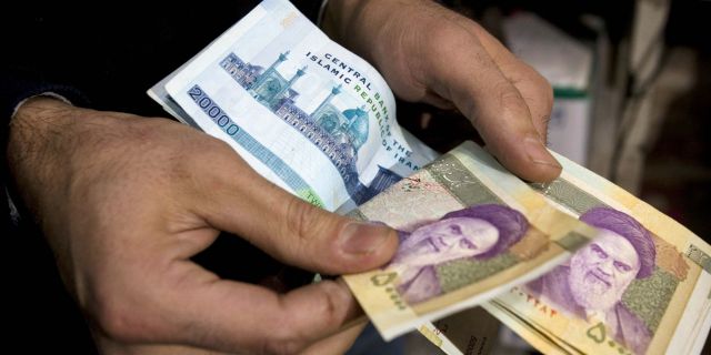 Иранская валюта теряет