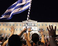 Греции придется