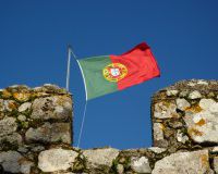 Португалия разместила