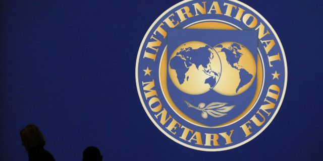 МВФ: спад в