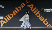 Фонд Alibaba вдвое