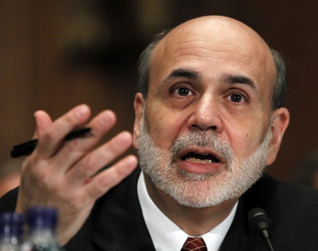 Бернанке: спасая банки в
