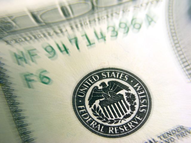 Действия ФРС США опаснее