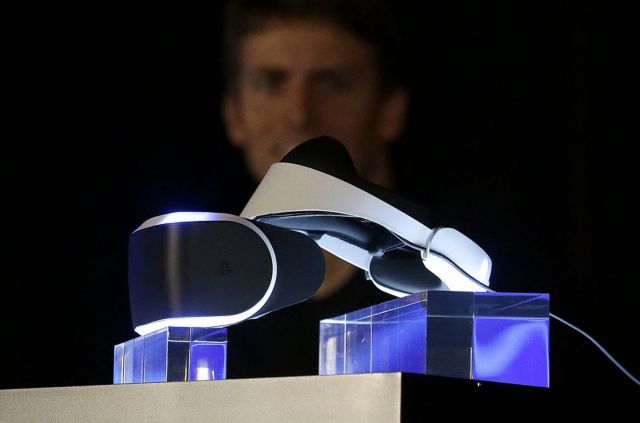 Sony показала VR-шлем