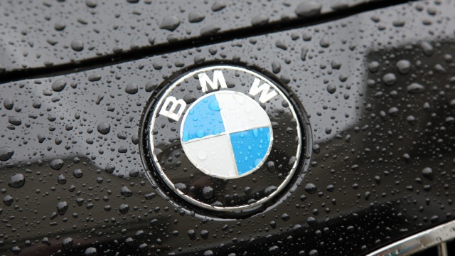 Чистая прибыль BMW