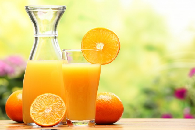 Апельсиновый сок теряет