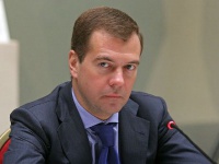 Медведев: падение рубля