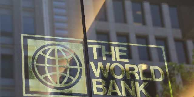 Всемирный банк понизил