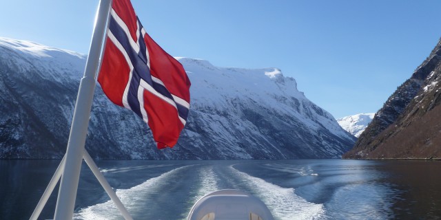 ЦБ Норвегии смягчит
