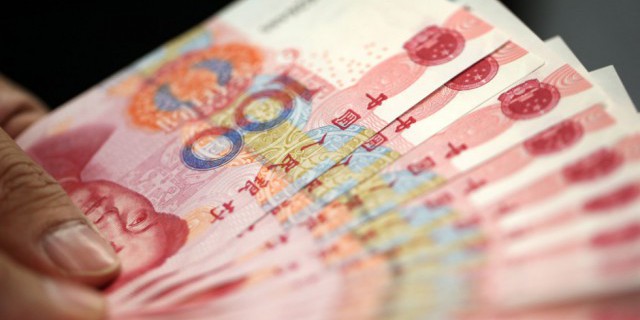 Китай просит МВФ добавит