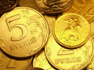 Евро дешевеет к рублю