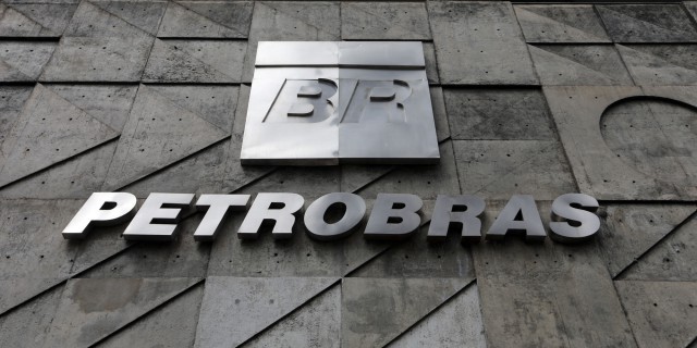 Petrobras списала $17