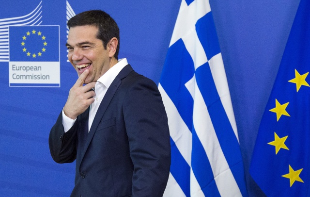 Греция спасается от