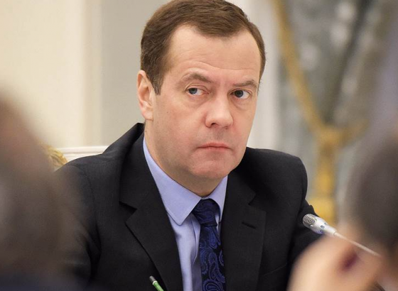 Медведев увязал переход