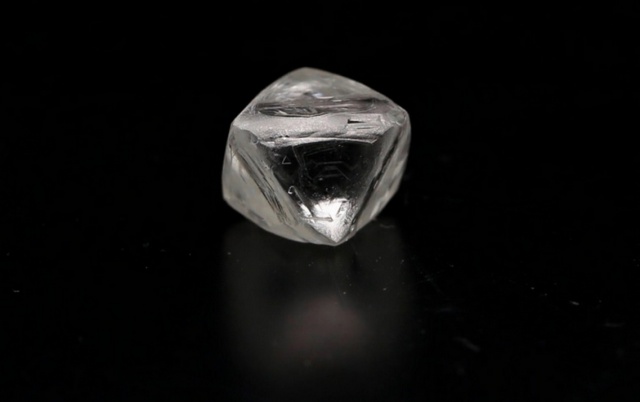 Крупнейший в мире алмаз