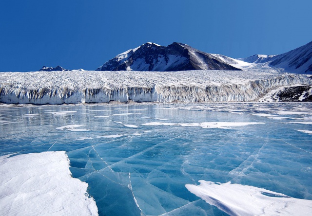 Антарктика: битва за