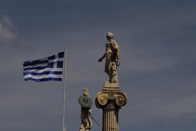 Греция возвращается на