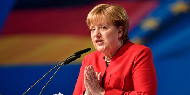 Меркель: снятие санкций