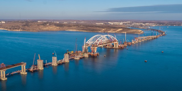 Крымский мост дополнили
