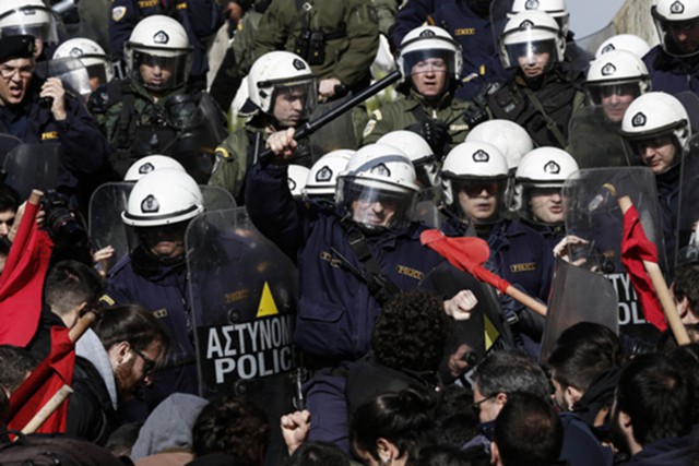 Греция приняла реформы