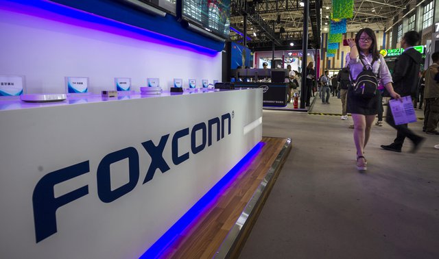 Foxconn: США и Китай